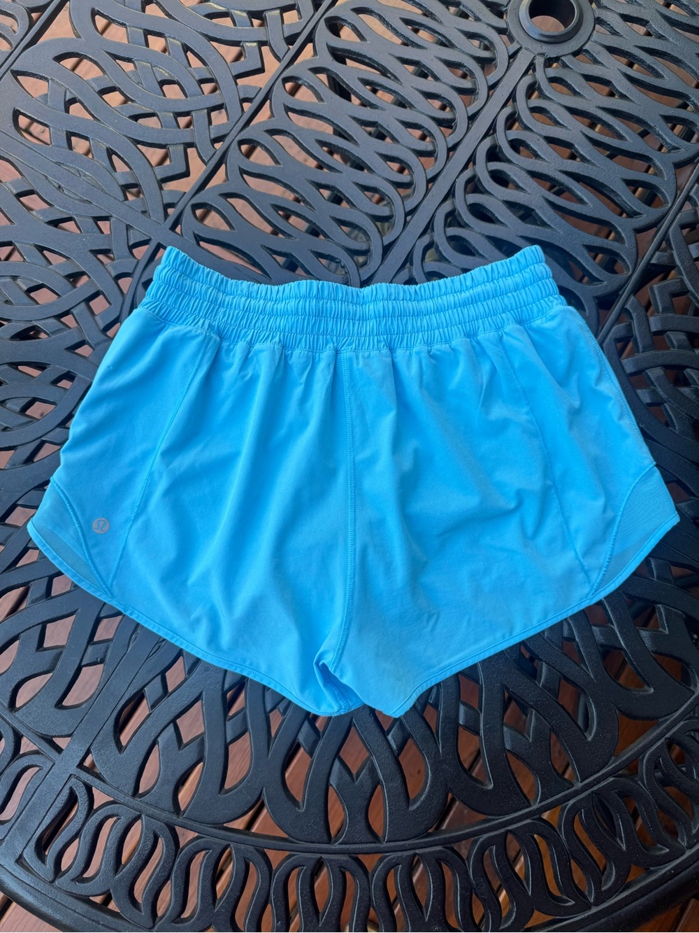 Lululemon Hotty Hot High Rise 2.5” shorts - Kayak Blue Light - Picture 2 of 3
